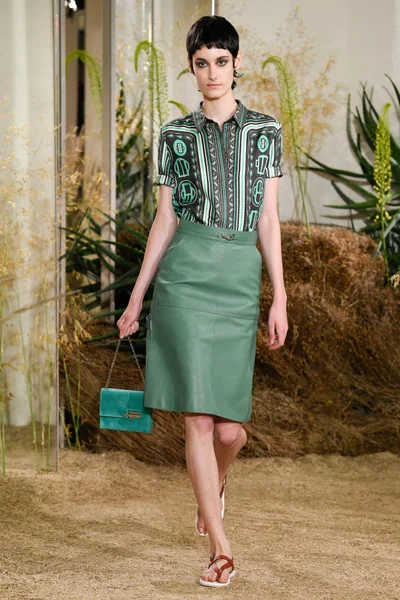 Look 38